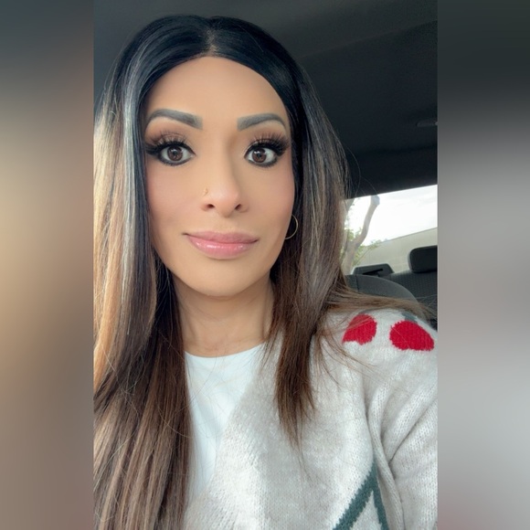 Meet your Posher, Laura - Picture 3 of 13